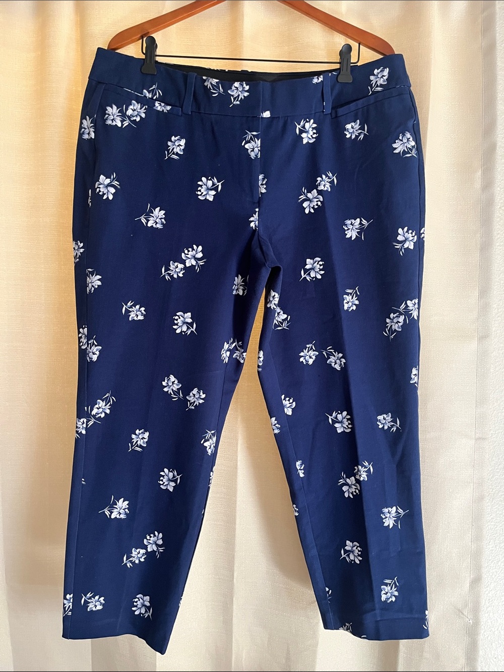 Women’s Lane Bryant Navy Floral Straight-Leg Pants